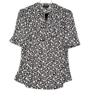 NWT Cocomo Plus Size 3X Black & White Floral Print Pintuck Short Sleeve Top